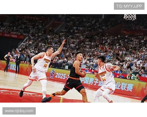 深圳大胜广州创队史新高 贺希宁史密斯齐发威